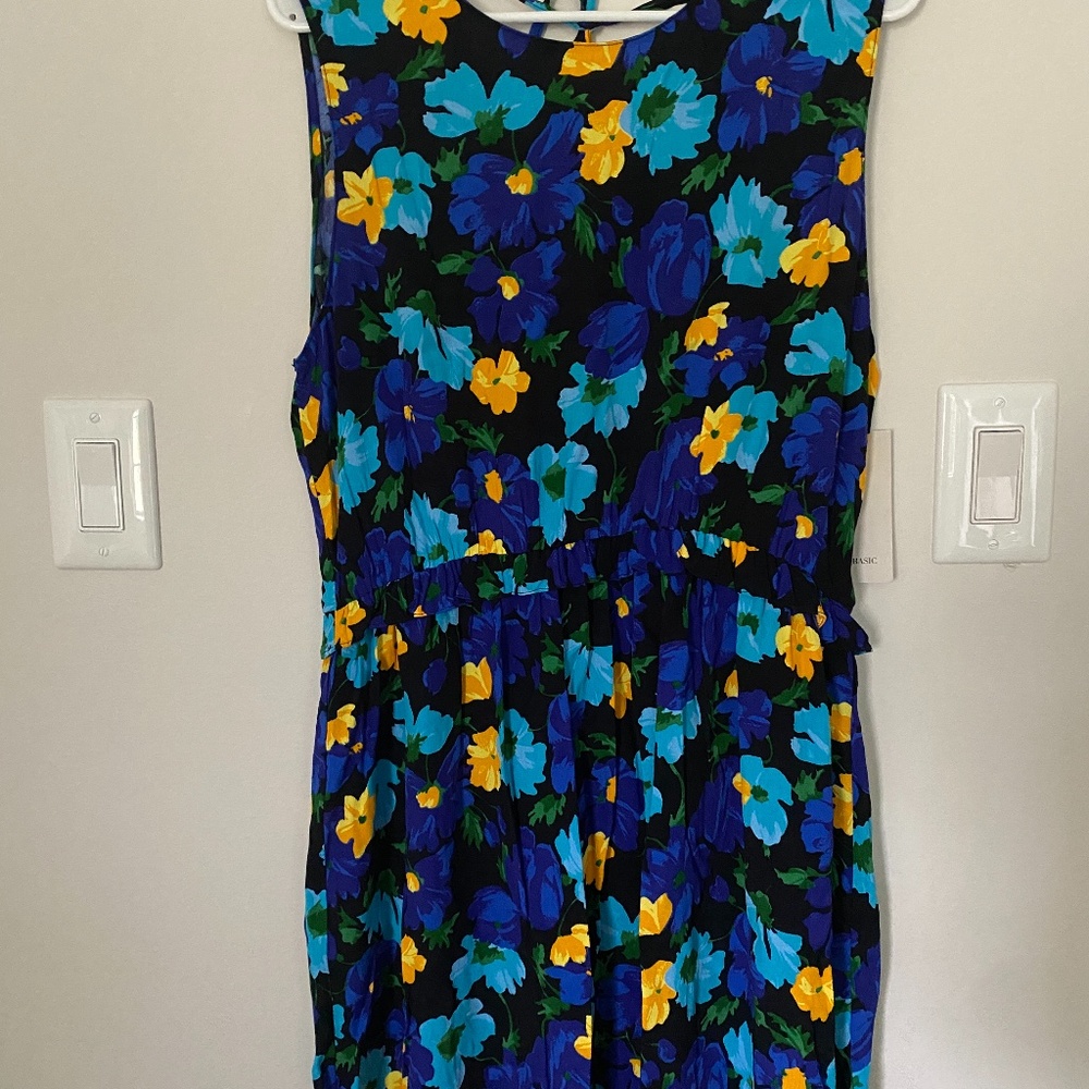 Zara Floral V-Back Dress in Size L